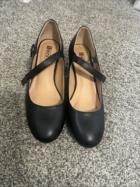 Black closed toe small heel